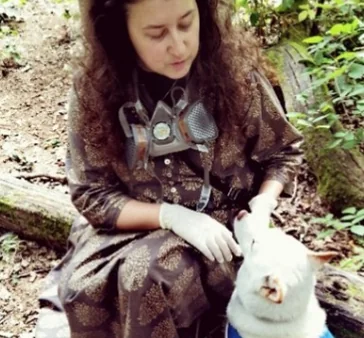 woman training a dog